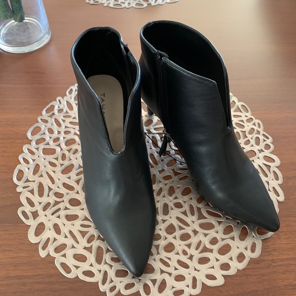 Tahari Boots - Picture 7 of 8